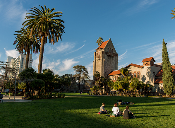 写真:サンノゼ州立大学の校舎