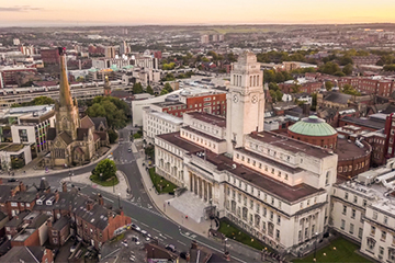 写真:上空から見たリーズ大学