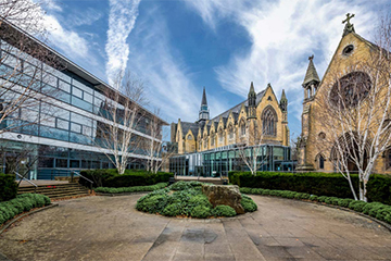 写真:リーズ大学の中庭